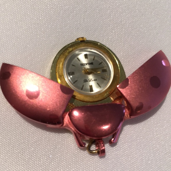 Stunning πβ€οΈ Vintage Cicada Beetle Rose Watch Pendant Teentime πβ€οΈ - Picture 6 of 8
